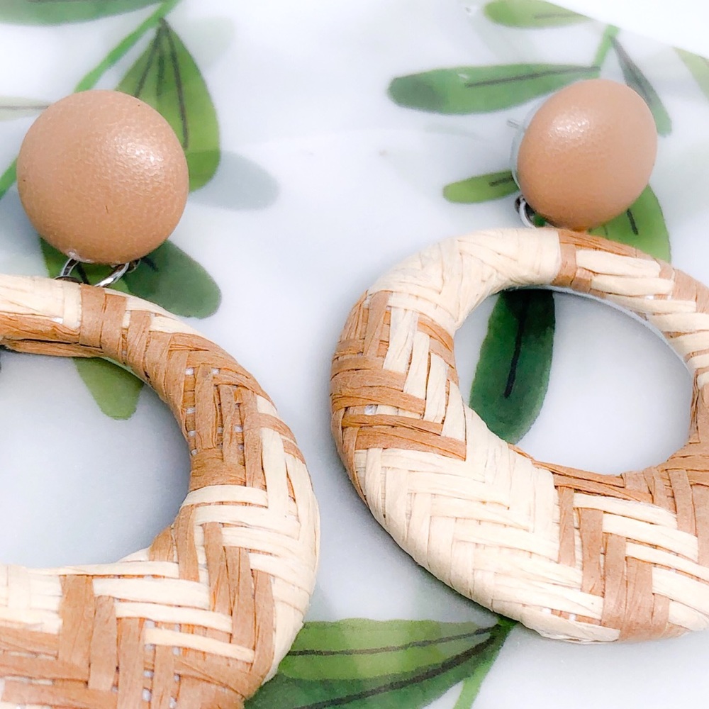 Tan Woven Rattan Geometric Hoop Earrings - Picture 3 of 7